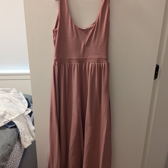 Pink midi dress with slit - Picture 3 of 3